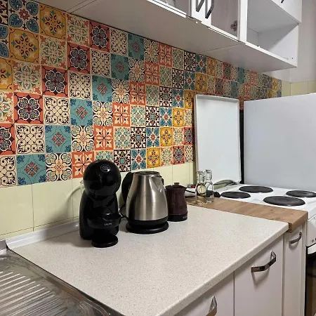 Main Square With Stone Bridge & Old Bazaar View 스코페