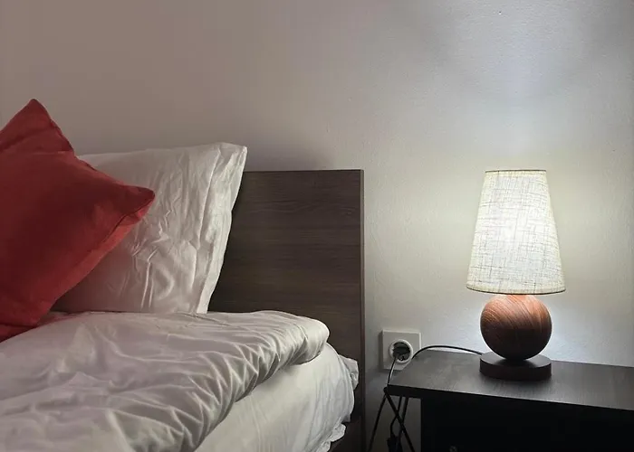 아파트 Main Square With Stone Bridge & Old Bazaar View